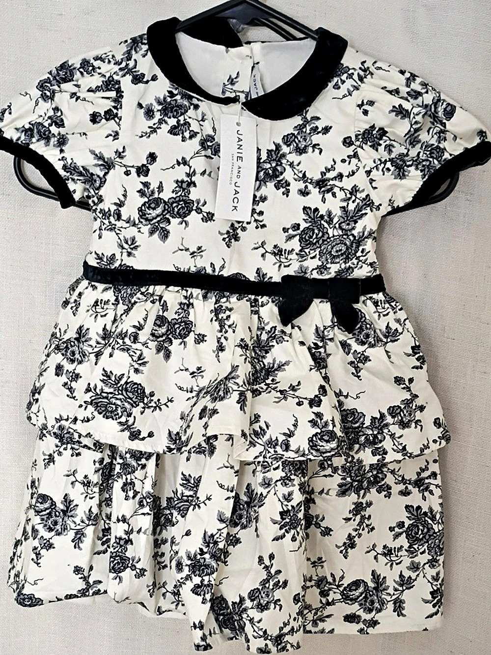 JANIE AND JACK Girls Floral Dress in White & Black Like New